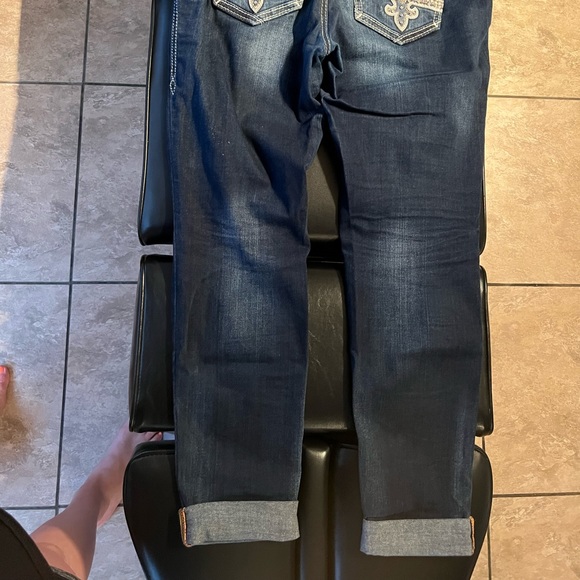 Like new Rock Revival Skinny Jeans - Picture 4 of 4